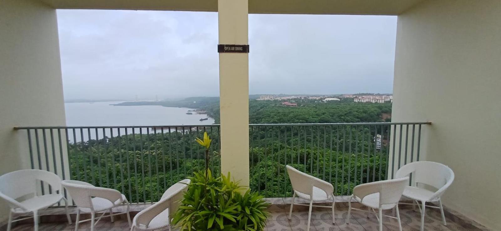 Good Stay 2Bhk Pool Apartment 10 Mins From Dabolim Airport Goa 102 Consua Luaran gambar